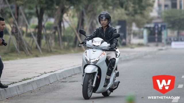 Đánh giá nhanh xe tay ga cỡ lớn Honda SH300i ABS 2016