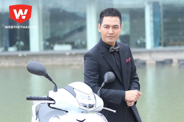 MC Phan Anh sở hữu Honda SH300i chính hãng đầu tiên tại Việt Nam