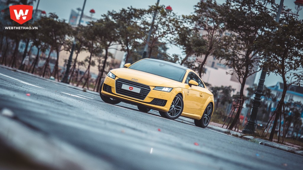 Nissan 370Z v&agrave; Audi TT
