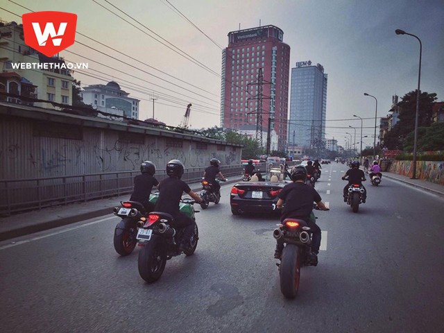 Moto rước d&acirc;u