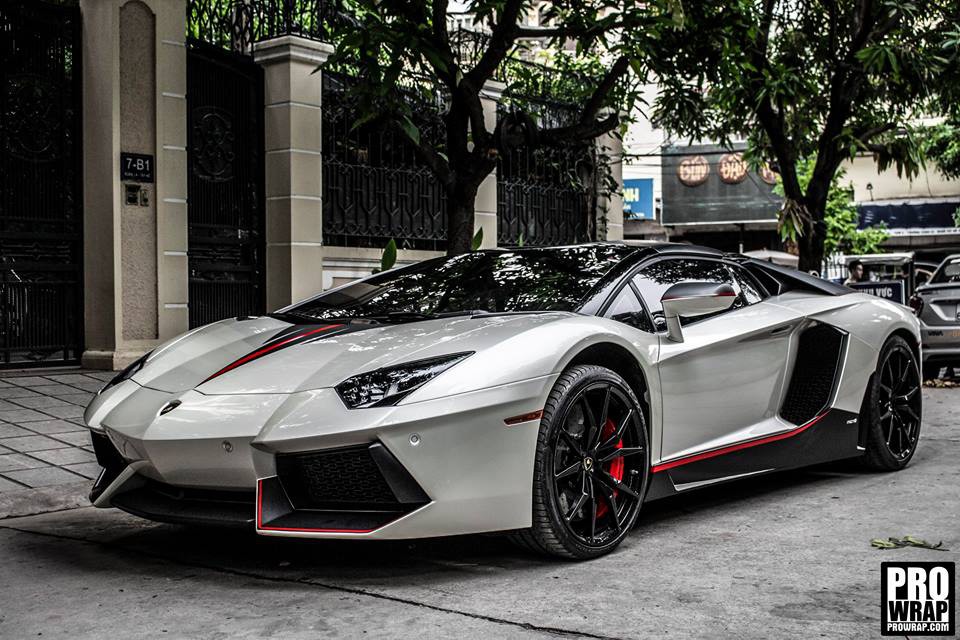 Lamborghini Aventador Roadster "Pirelli Edition" tại Thủ Đô