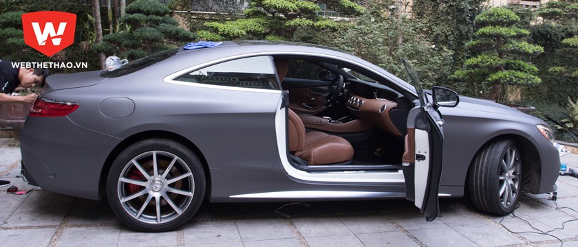 Mercedes-Benz S63 AMG Coupe duy nhất tại Việt Nam mạnh mẽ hơn khi dán đổi màu