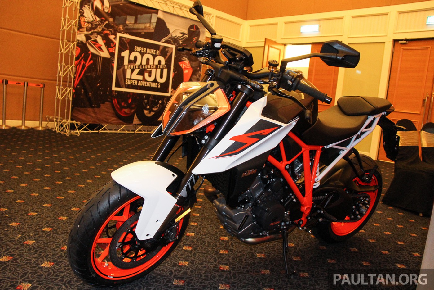 KTM chính thức giới thiệu bộ đôi "mãnh thú" mới