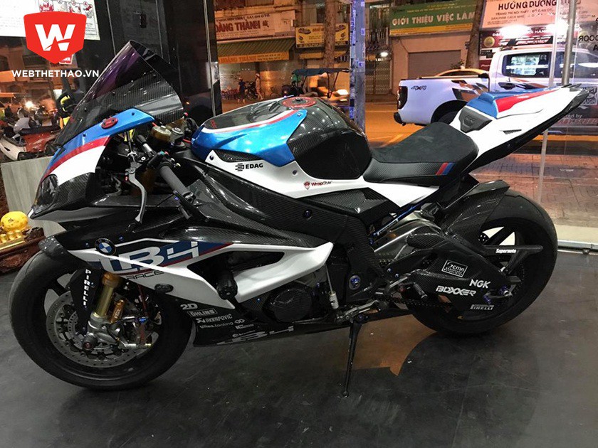 Chiêm ngưỡng BMW S1000RR độ tiền tỷ tại Việt Nam