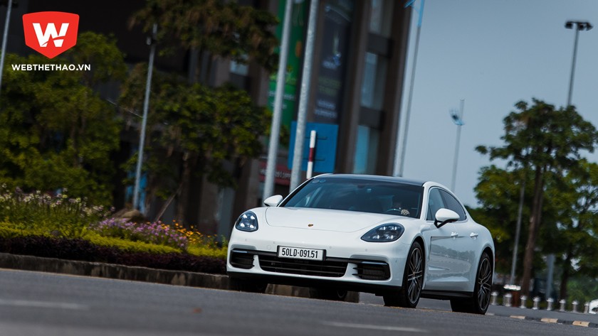 Đánh giá Porsche Panamera 4S 2017: Chuẩn sedan “quý tộc”