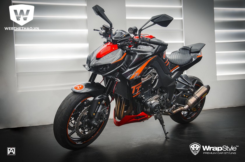 Kawasaki Z1000 "lột xác" sau khi qua bàn tay thợ dán Việt Nam
