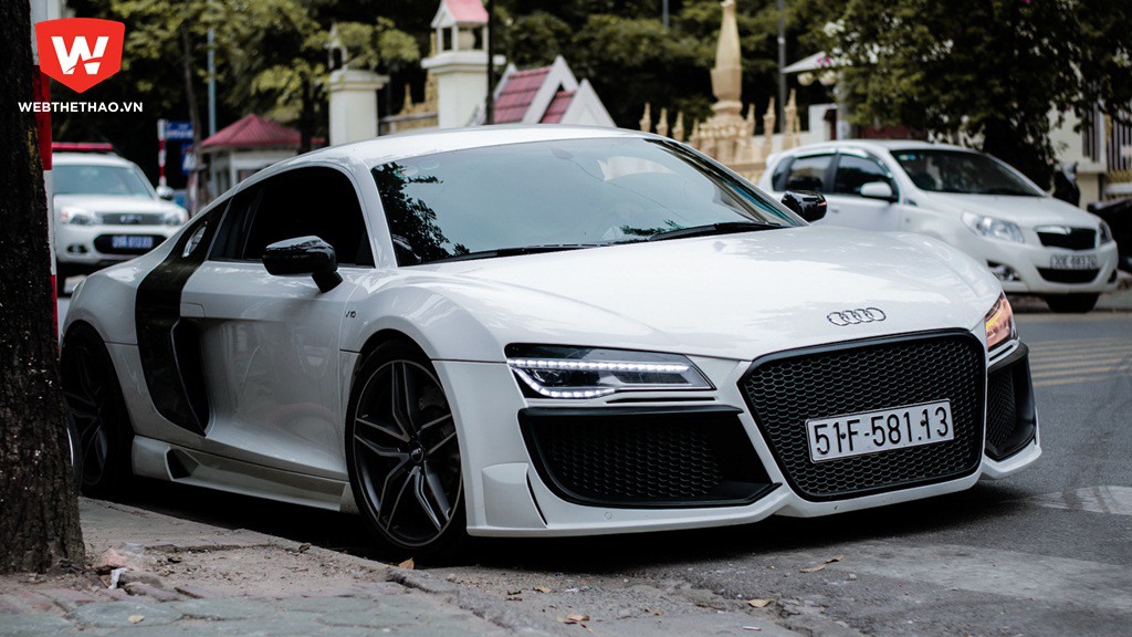 Siêu phẩm Audi R8 V8 độ "khủng" tái xuất tại Hà Nội