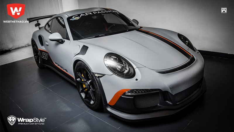 Cường "Đô-la" dán đổi màu Porsche 911 GT3, tưởng nhớ Car Passion