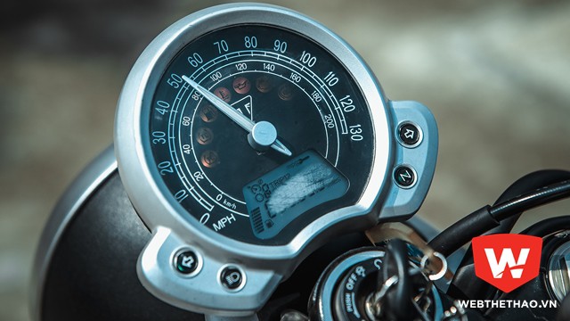 Triumph Street Twin 900 ABS