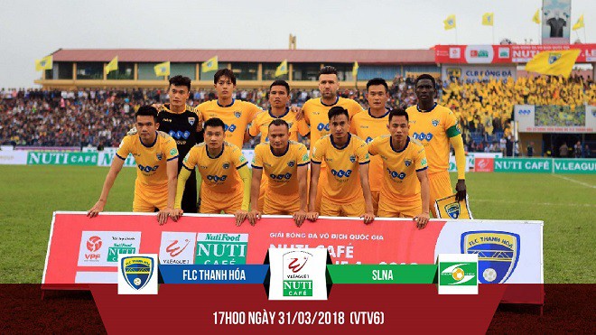 CĐV chia hai vì Phan Văn Đức và Bùi Tiến Dũng