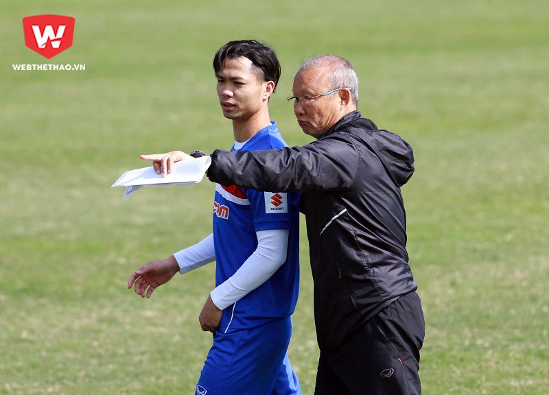 HLV Park Hang Seo thua Công Phượng, phải mua hamburger khao U23 Việt Nam