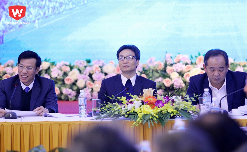 Đối thoại Phát triển bóng đá Việt: 4 tiếng chất vấn, tranh luận, không vấn đề nào được giải quyết