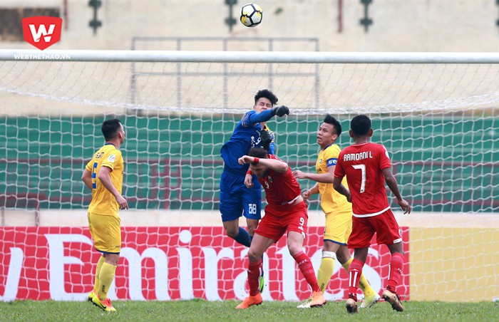 SLNA đang sở hữu hàng phòng ngự chắc chắn và chưa để thủng lưới tại AFC Cup 2018. Ảnh: Hải Đăng. SLNA đang sở hữu hàng phòng ngự chắc chắn và chưa để thủng lưới tại AFC Cup 2018. Hình ảnh: Hải Đăng.
