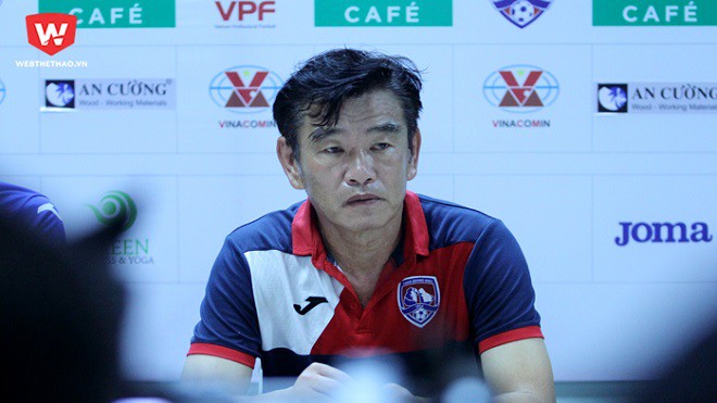 Suýt mất điểm trước Nam Định, HLV Phan Thanh Hùng trách Ban kỷ luật VFF
