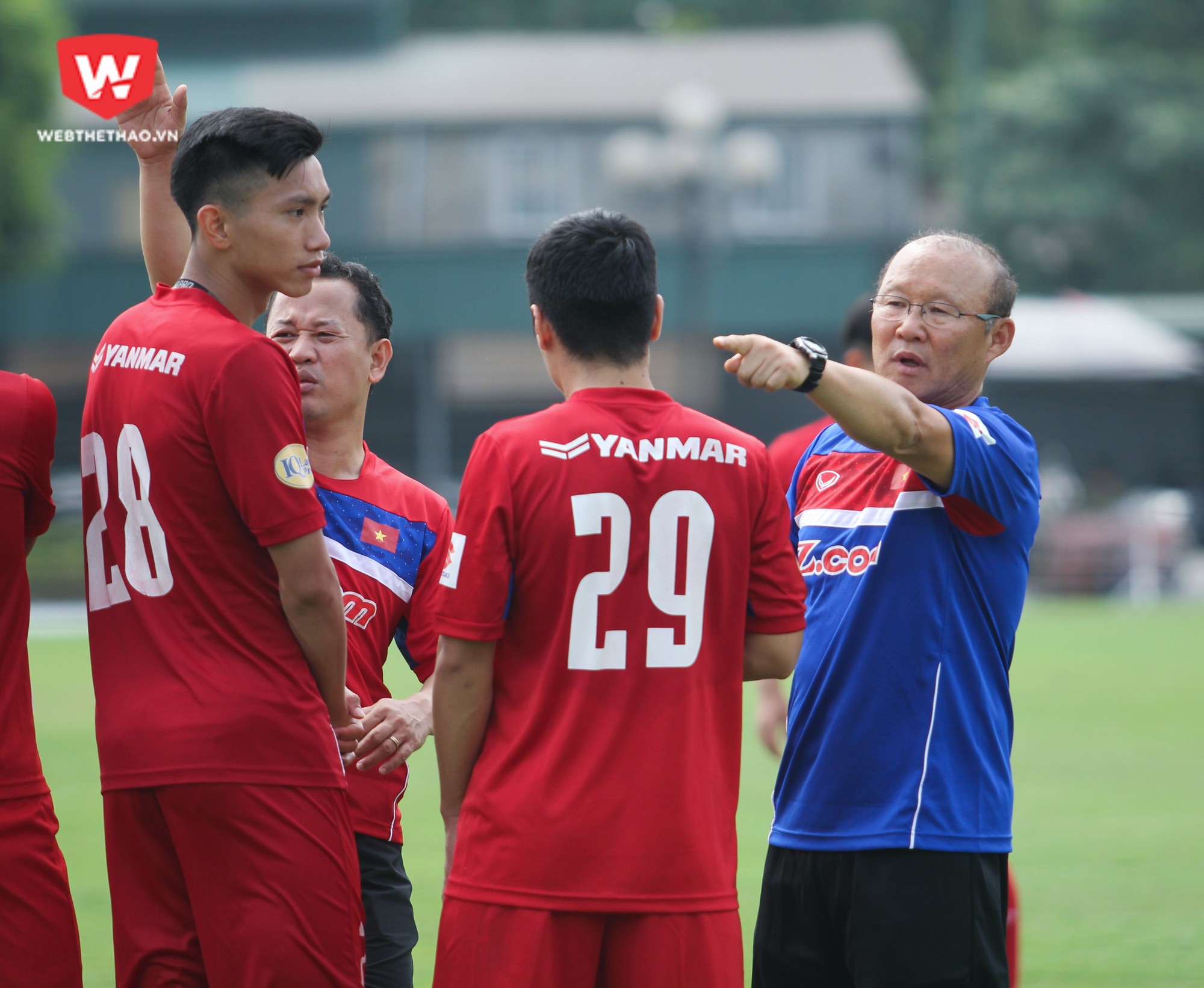 Tại sao Mr Park chưa áp dụng chiến thuật vào buổi tập của ĐTQG?
