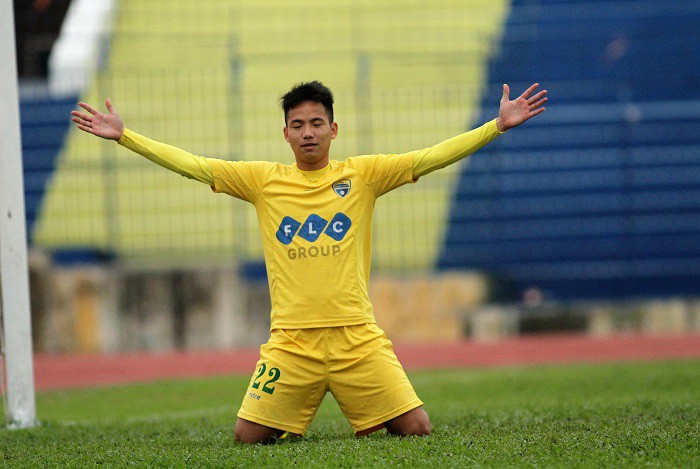 Tin bóng đá Việt Nam mới nhất ngày 24/2: FLC Thanh Hóa cho XSKT Cần Thơ mượn cầu thủ U23