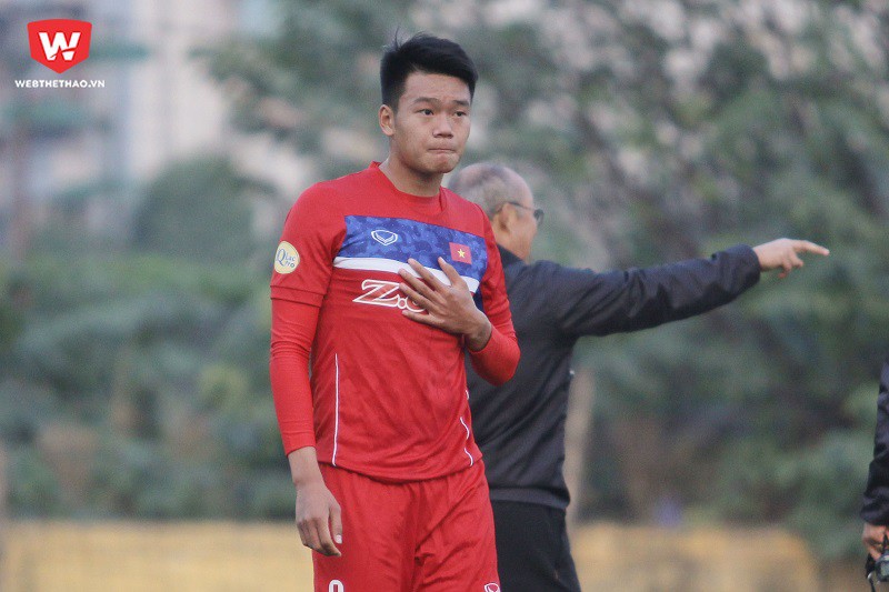 Trung vệ Hà Nội FC được gọi bổ sung, Văn Hậu bị thầy Park nắn chỉnh