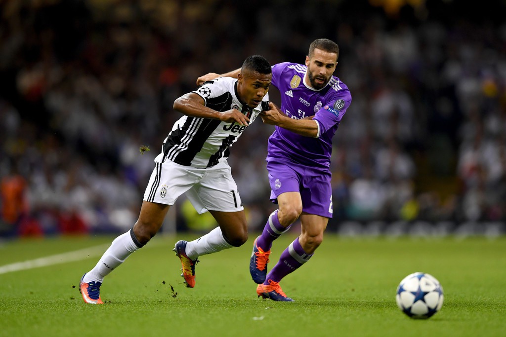 Chelsea kh&oacute; gi&agrave;nh Alex Sandro