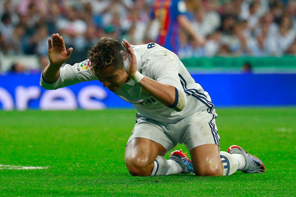 Ronaldo vắng mặt lại l&agrave;... điểm l&agrave;nh cho Real Madrid