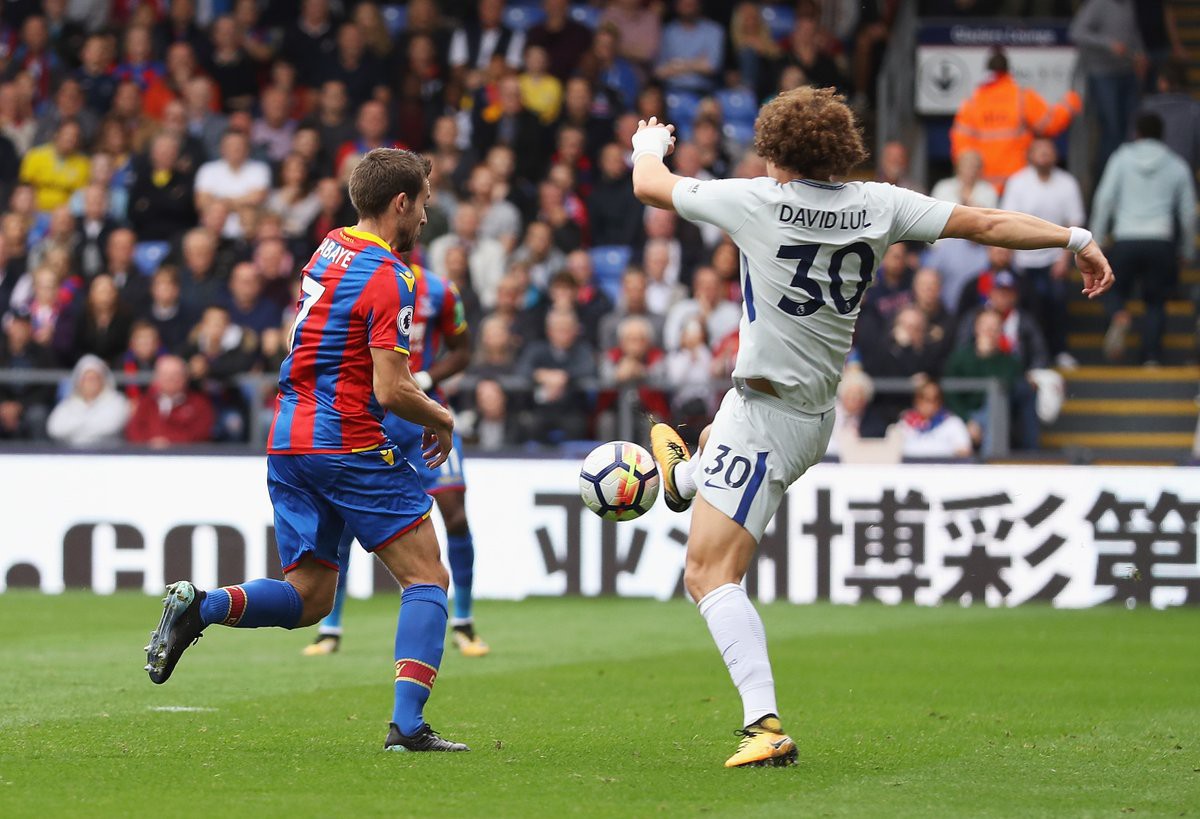 Chelsea bất ngờ gục ng&atilde; trước Palace