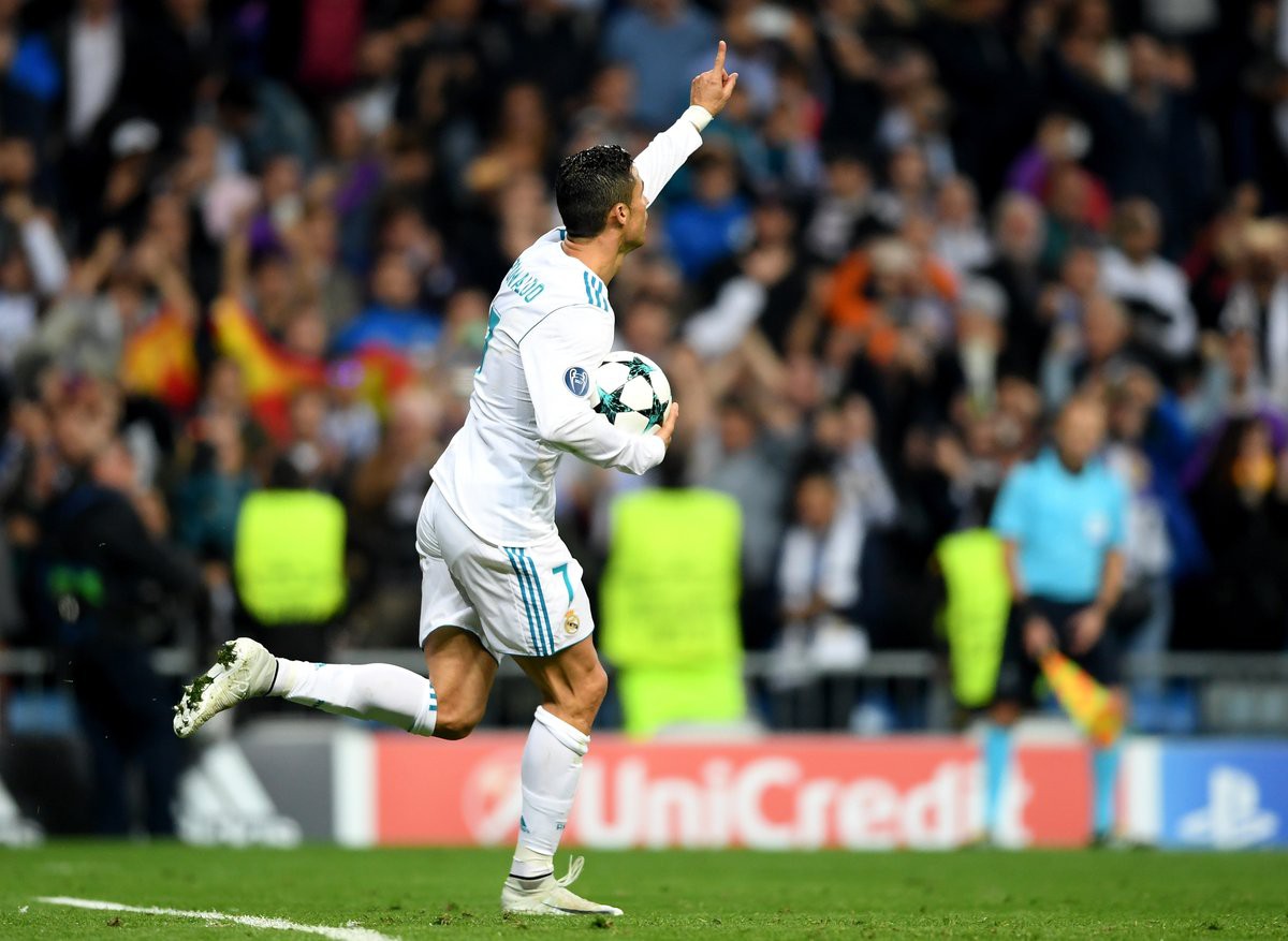Ronaldo gỡ h&ograve;a cho Real Madrid