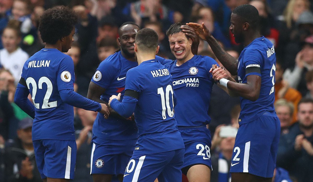 H&igrave;nh ảnh: Azpilicueta ghi b&agrave;n từ đường chuyền của Morata