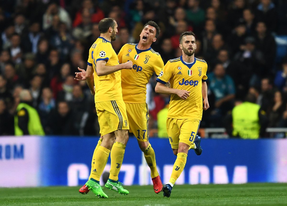 H&igrave;nh ảnh: Juventus bất ngờ ghi 2 b&agrave;n chỉ trong hiệp 1