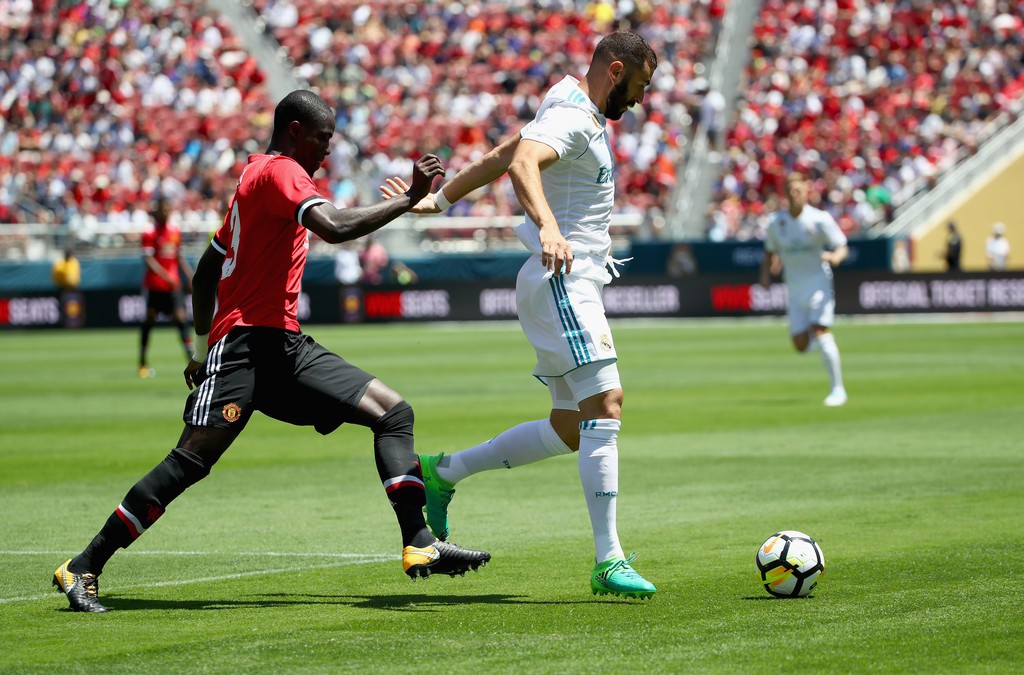 Bailly bị treo gi&ograve; 2 trận khiến Mourinho phải t&igrave;m kiếm giải ph&aacute;p kh&aacute;c