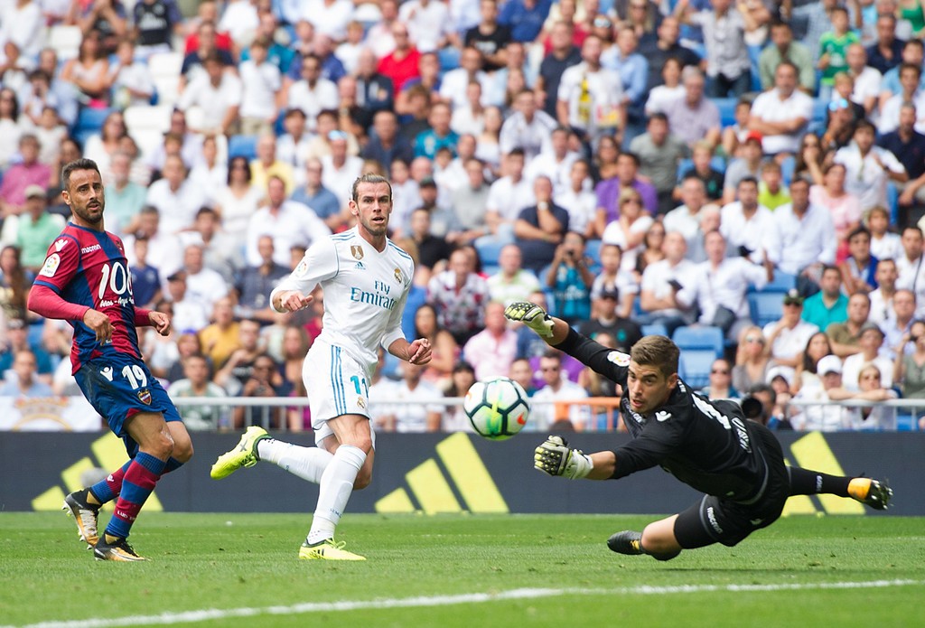 Bale bỏ lỡ 3 cơ hội r&otilde; r&agrave;ng trước Levante