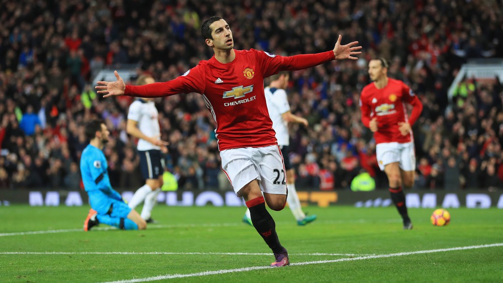 Mkhitaryan ghi b&agrave;n quyết định cho Man Utd trước Tottenham