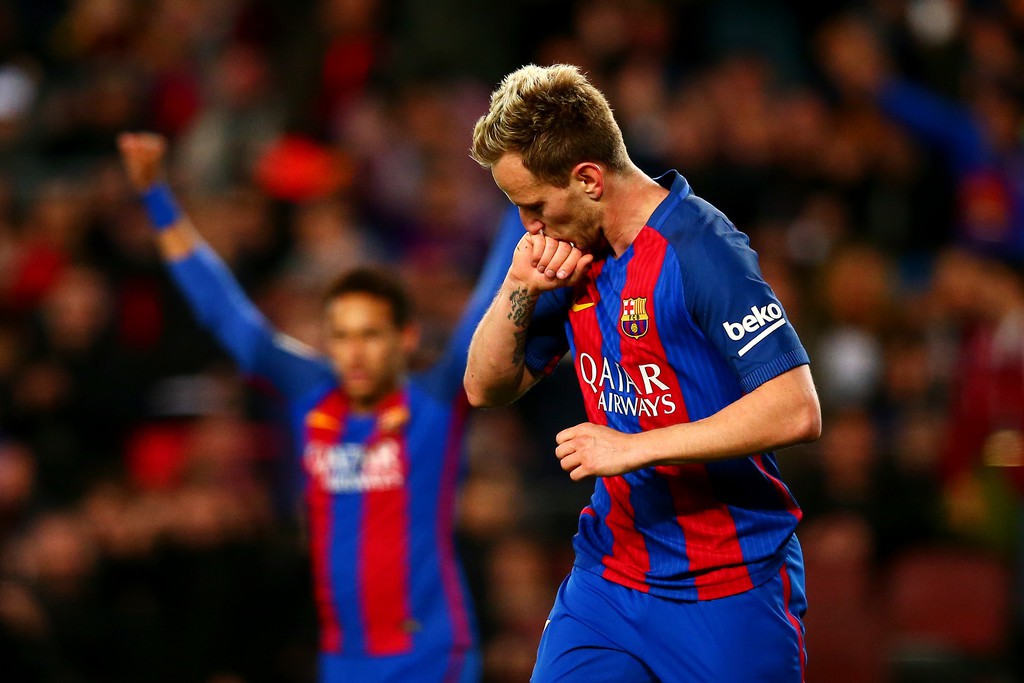 Rakitic vượt trội Verratti về b&agrave;n thắng v&agrave; kiến tạo