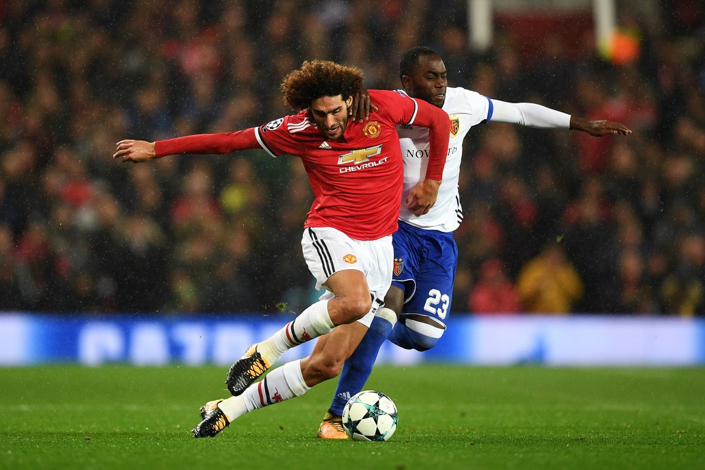 Fellaini l&agrave; một lựa chọn thay thế cho Pogba