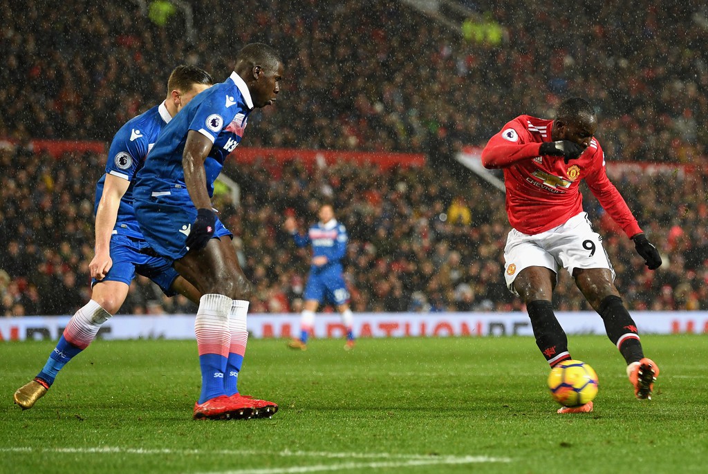 H&igrave;nh ảnh: Lukaku ghi cả 12 b&agrave;n m&ugrave;a n&agrave;y v&agrave;o lưới c&aacute;c đối thủ ngo&agrave;i top 6