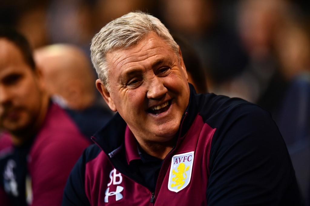 Nhiều HLV người Anh như Steve Bruce đang l&agrave;m việc tại Championship