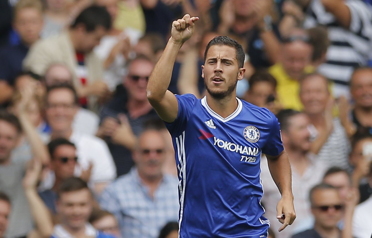 Chelsea 3-0 Leicester: Hazard không cần "số 10" cũng tỏa sáng