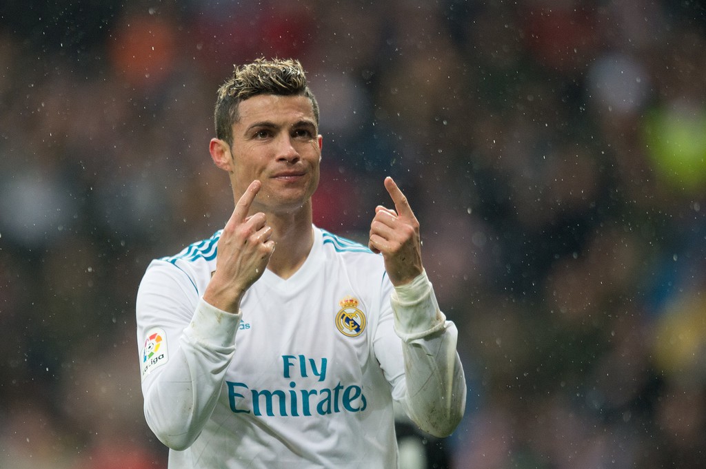 Chuyển nhượng ngày 27/1: Ronaldo chính thức tuyên bố ở lại