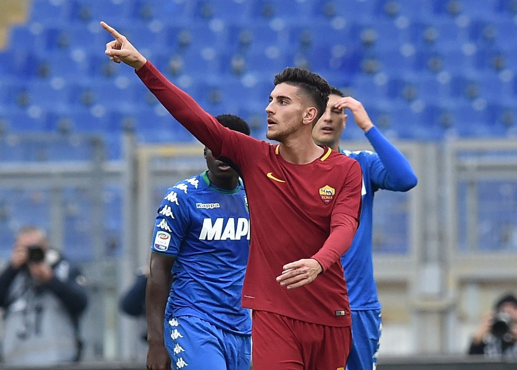 Chuyển nhượng ngày 9/1: MU tranh tiền vệ của Roma với Chelsea
