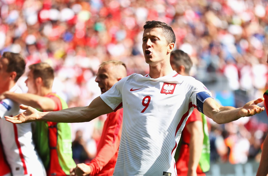 Theo "quy luật", Lewandowski sẽ làm tung lưới Bồ Đào Nha