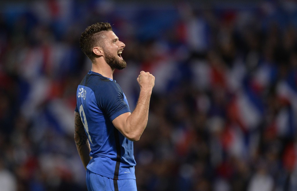 Giroud xứng đáng thế chỗ Benzema trên hàng công ĐT Pháp