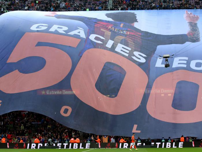 Hành trình chạm mốc ghi bàn khó tin của Messi với áo số 10