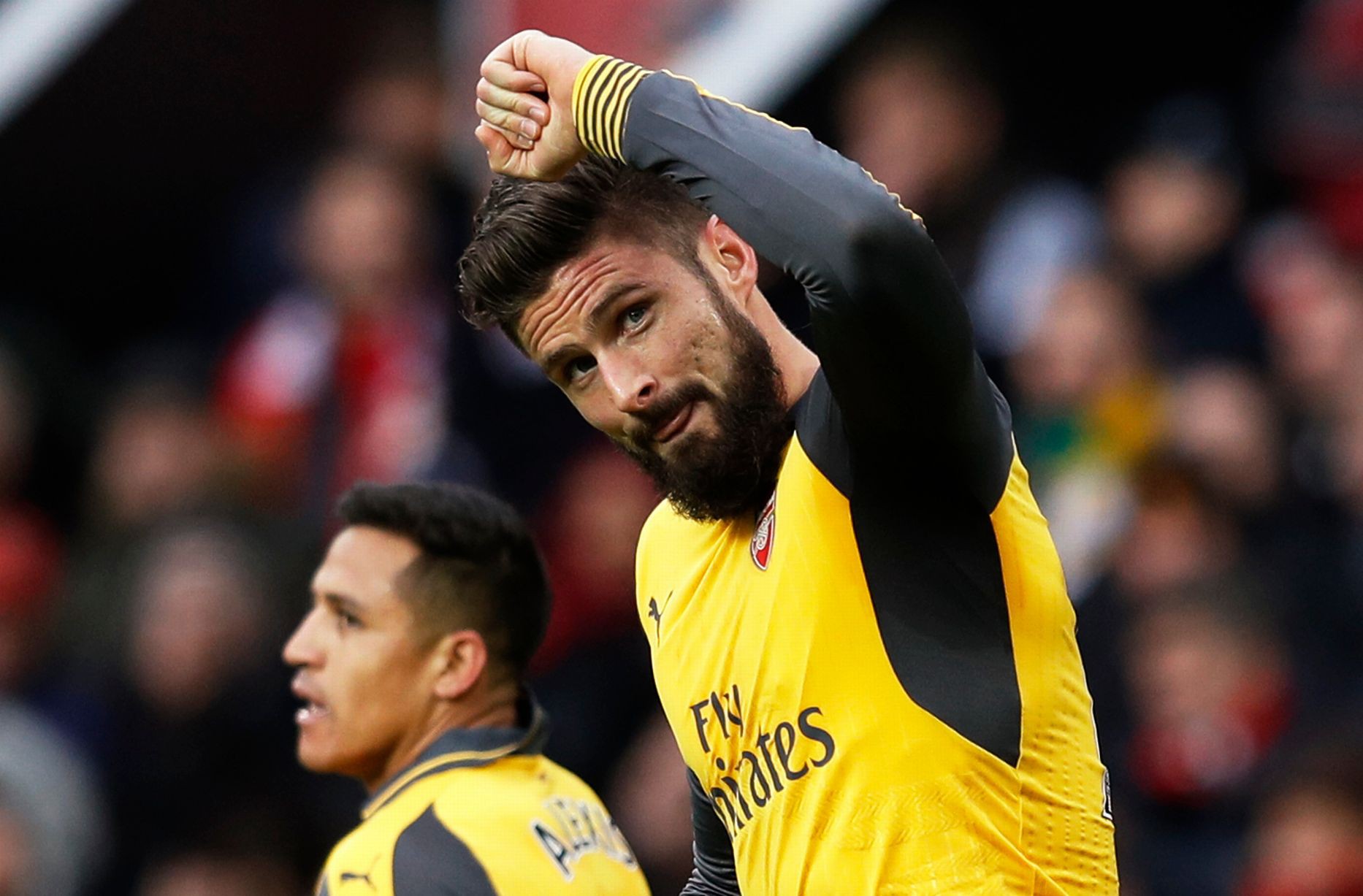 Hơn nhau ở “siêu dự bị”, Arsenal ngáng chân Man Utd