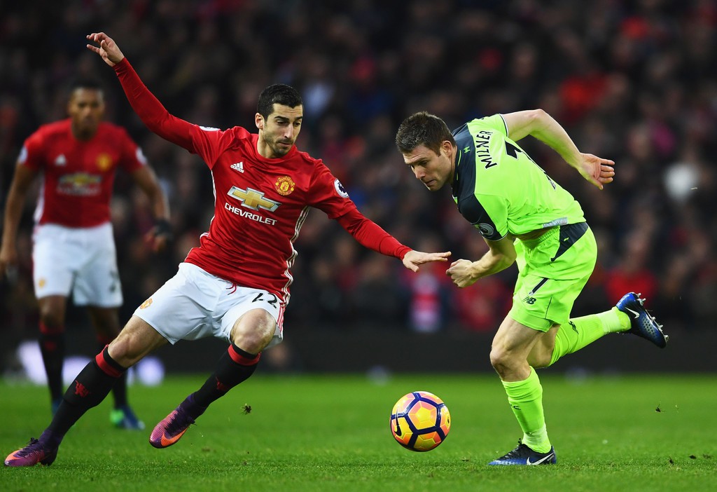 Liverpool cũng biết “dựng xe bus” để chặn Man United