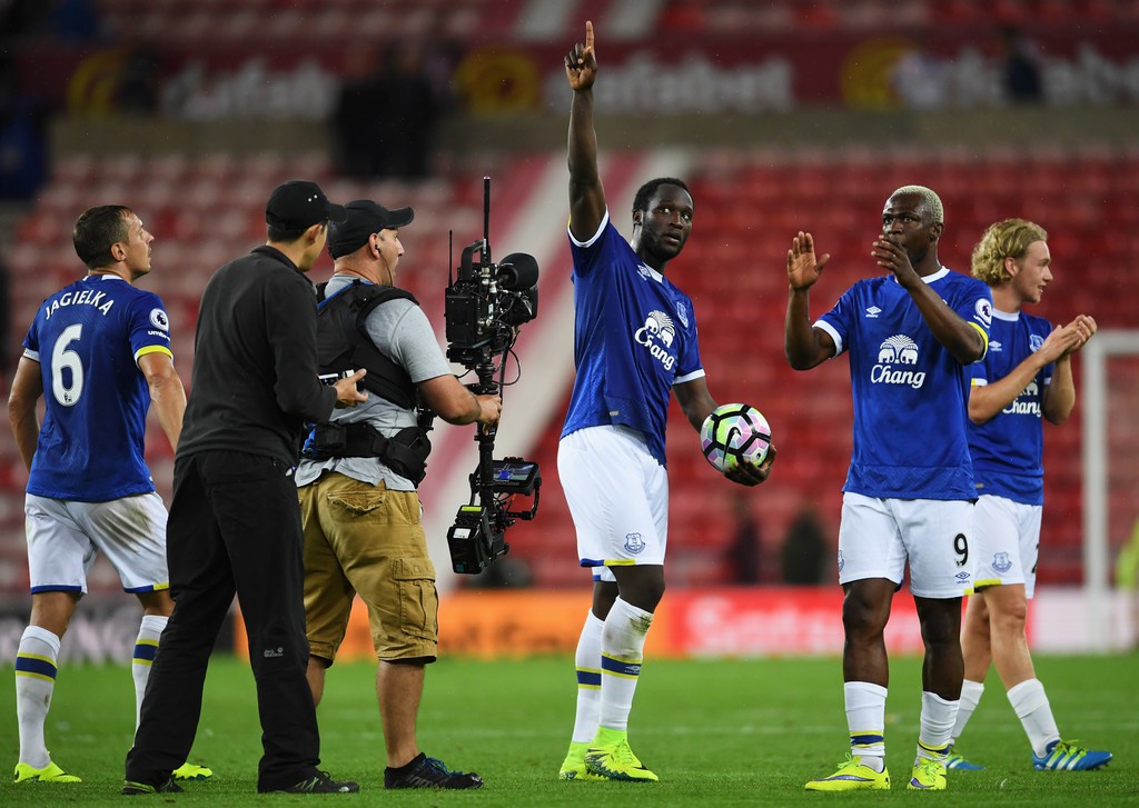 Lukaku ghi bàn giỏi hơn Ronaldo, sẽ phá kỷ lục chuyển nhượng?