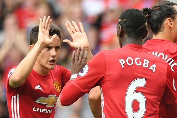 Man Utd muốn kích hoạt Pogba phải nhờ cậy Herrera