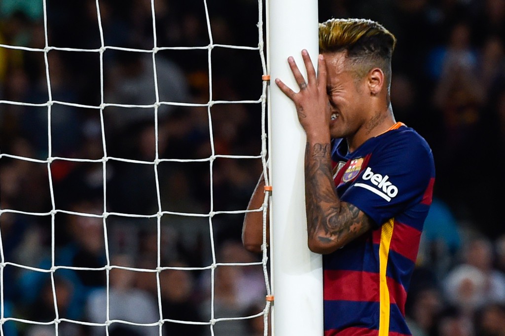 Neymar mất tích, Barcelona chịu thiệt