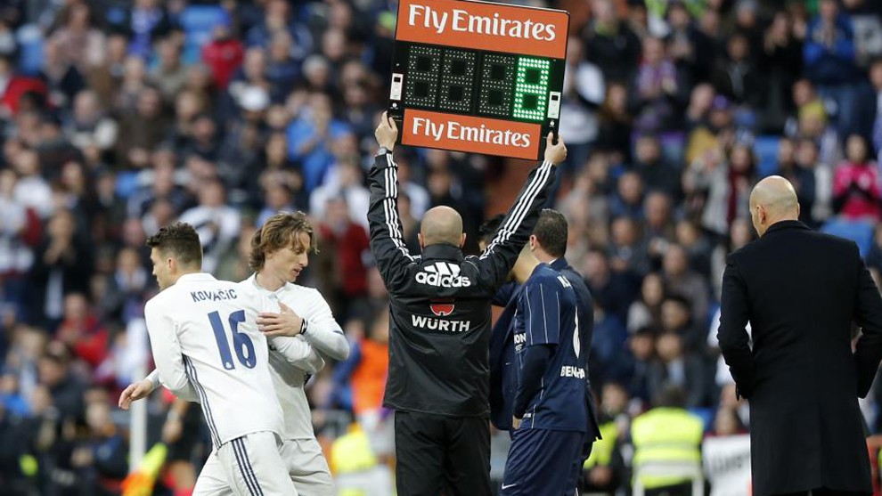 "Giáo sư xoay" Zidane giỏi... xoay giúp Real Madrid vô địch?