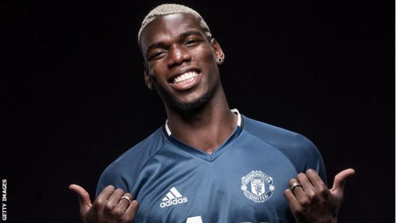 Paul Pogba vẫn chưa đắt bằng... Shevchenko