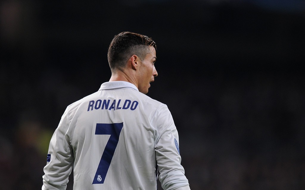 Real Madrid sốt sắng chăm sóc sức khỏe cho Ronaldo