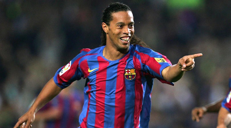 Ronaldinho - "Nghệ sỹ lắc hông" vĩ đại của bóng đá giải trí (Kỳ 1)