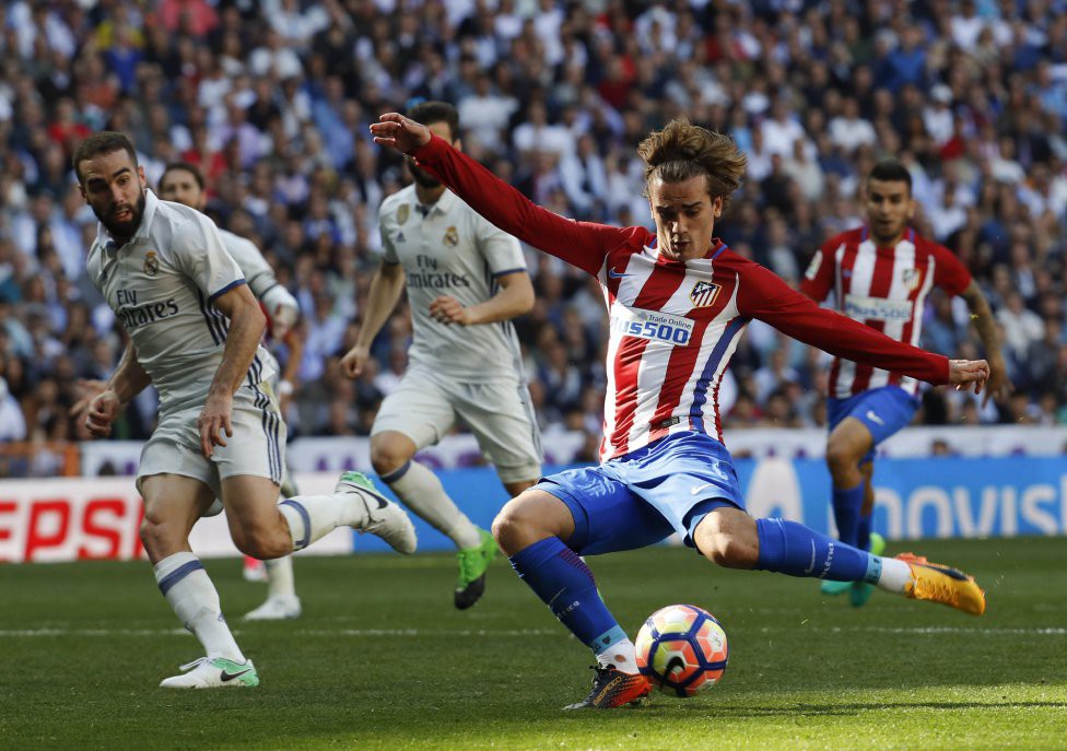 Ronaldo im tiếng, Real bị Atletico cầm chân ở trận derby